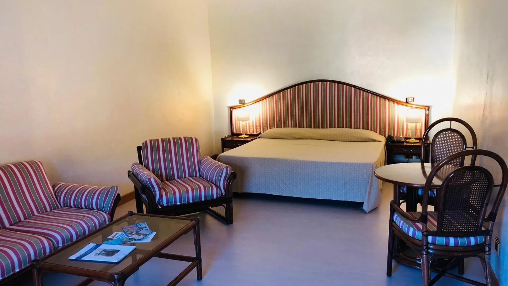 Arthotel Gabbiano Azzurro Due Marciana Marina  Italy