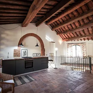 Couette-café La Fabbrica, Calci